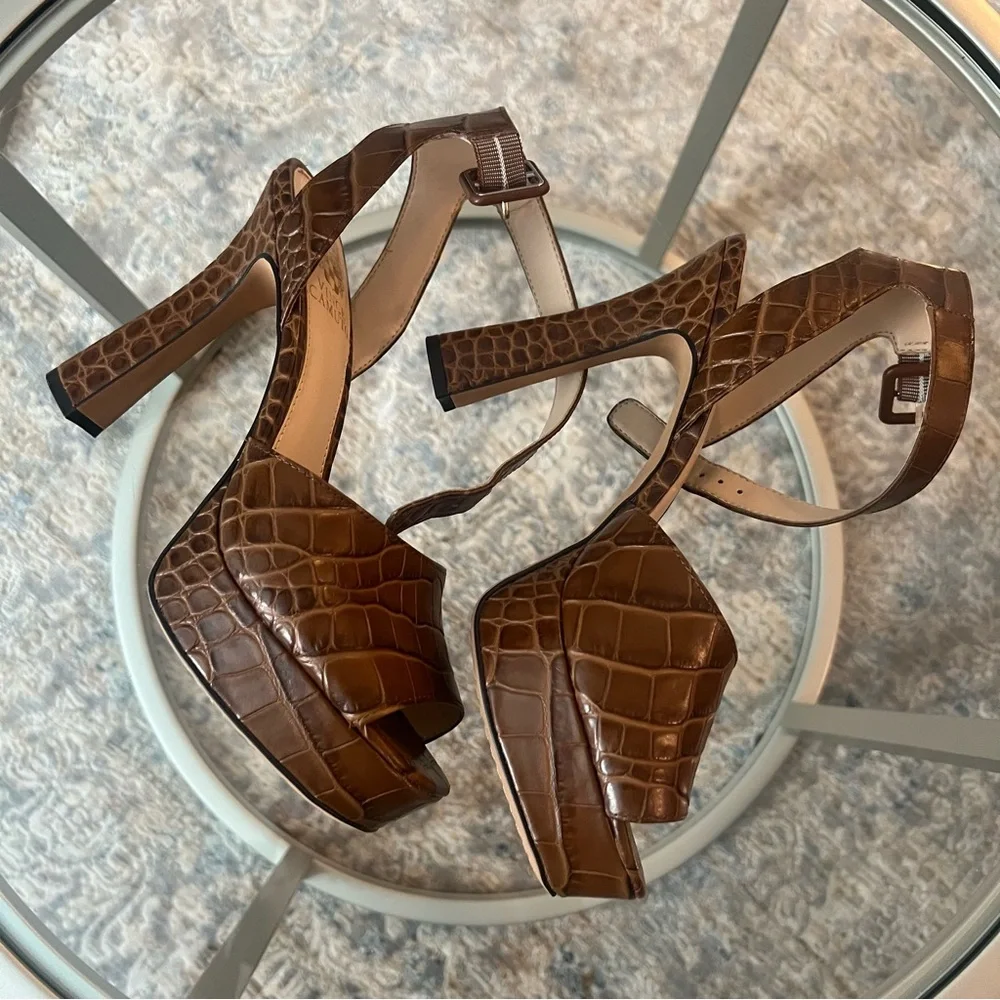 VINCE CAMUTO Women's Kortinta Croc-Embossed Platform High-Heel NWOT size 7.5